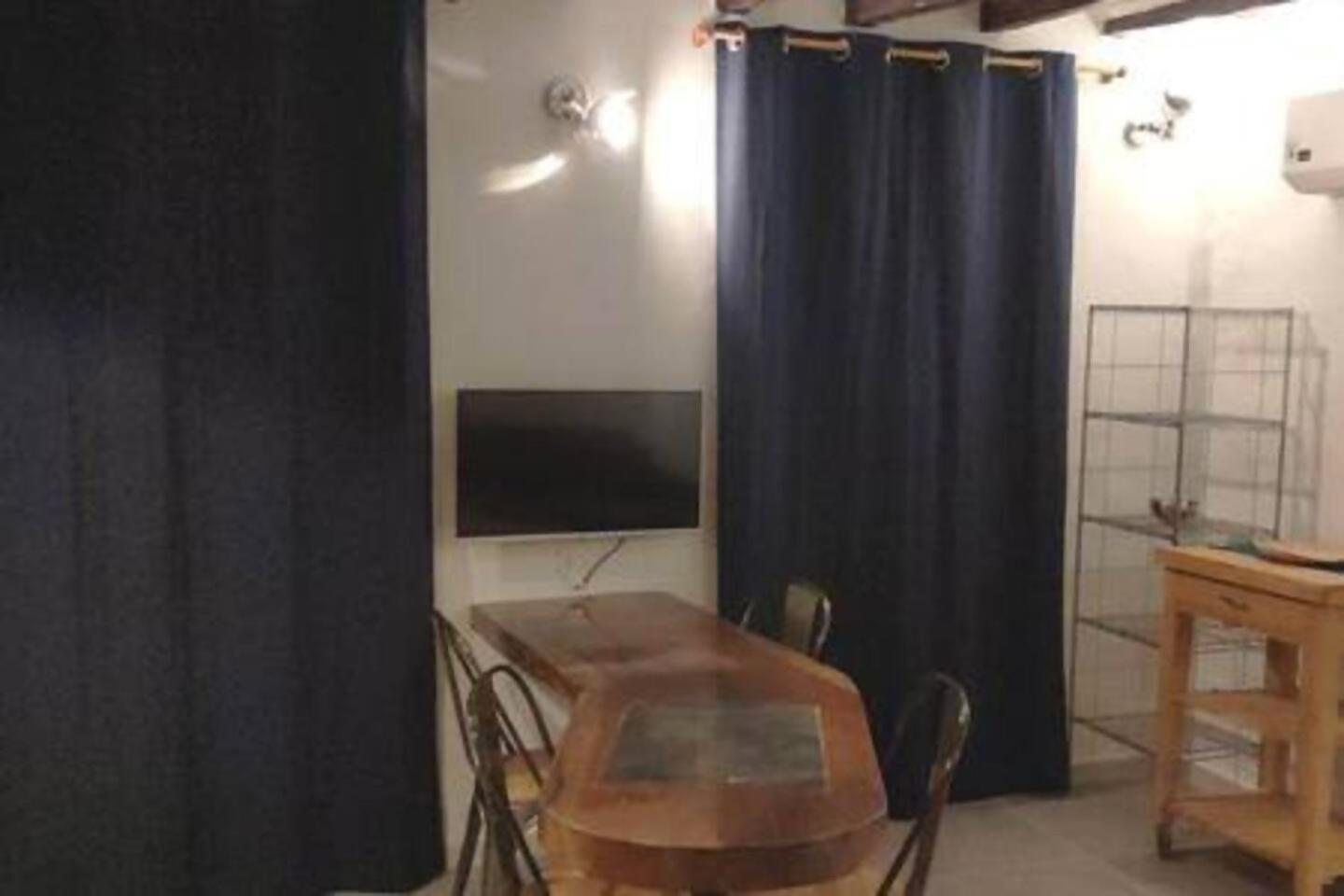 Taocasa Metal Apartment Olot Exterior photo
